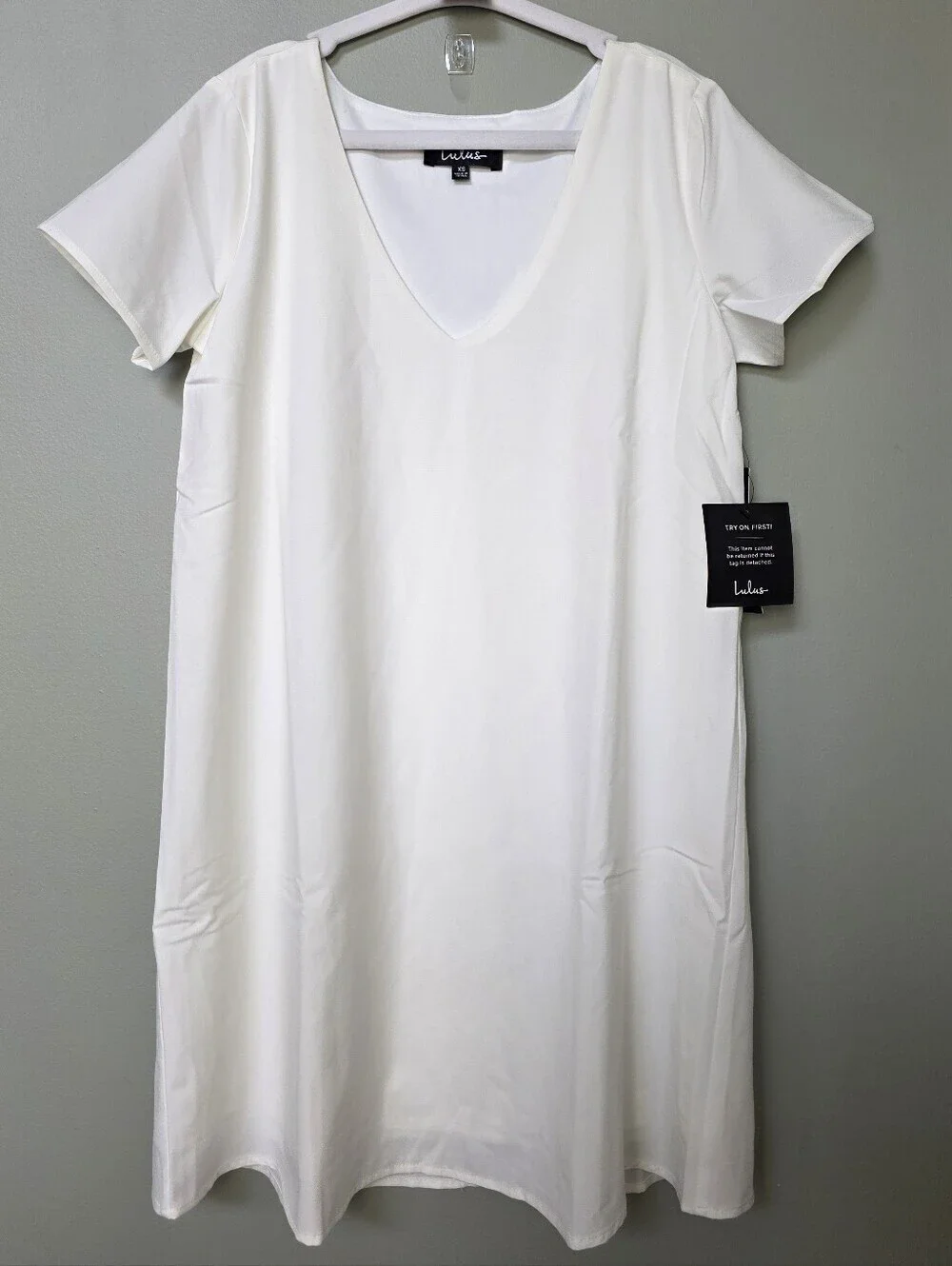 Lulus Chiffon Short Sleeve V-Neck Freestyle White Shift Dress - Size XS - NWT